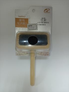 Пуходерка GoldPets с деревянной ручкой.